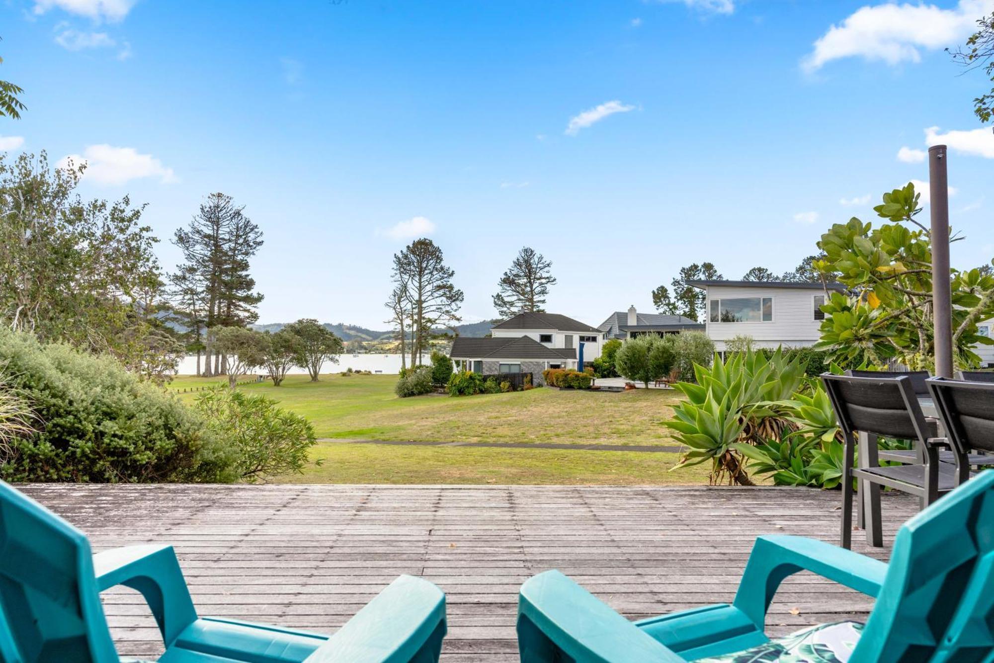 Pauanui Beach House Suntrap Buitenkant foto