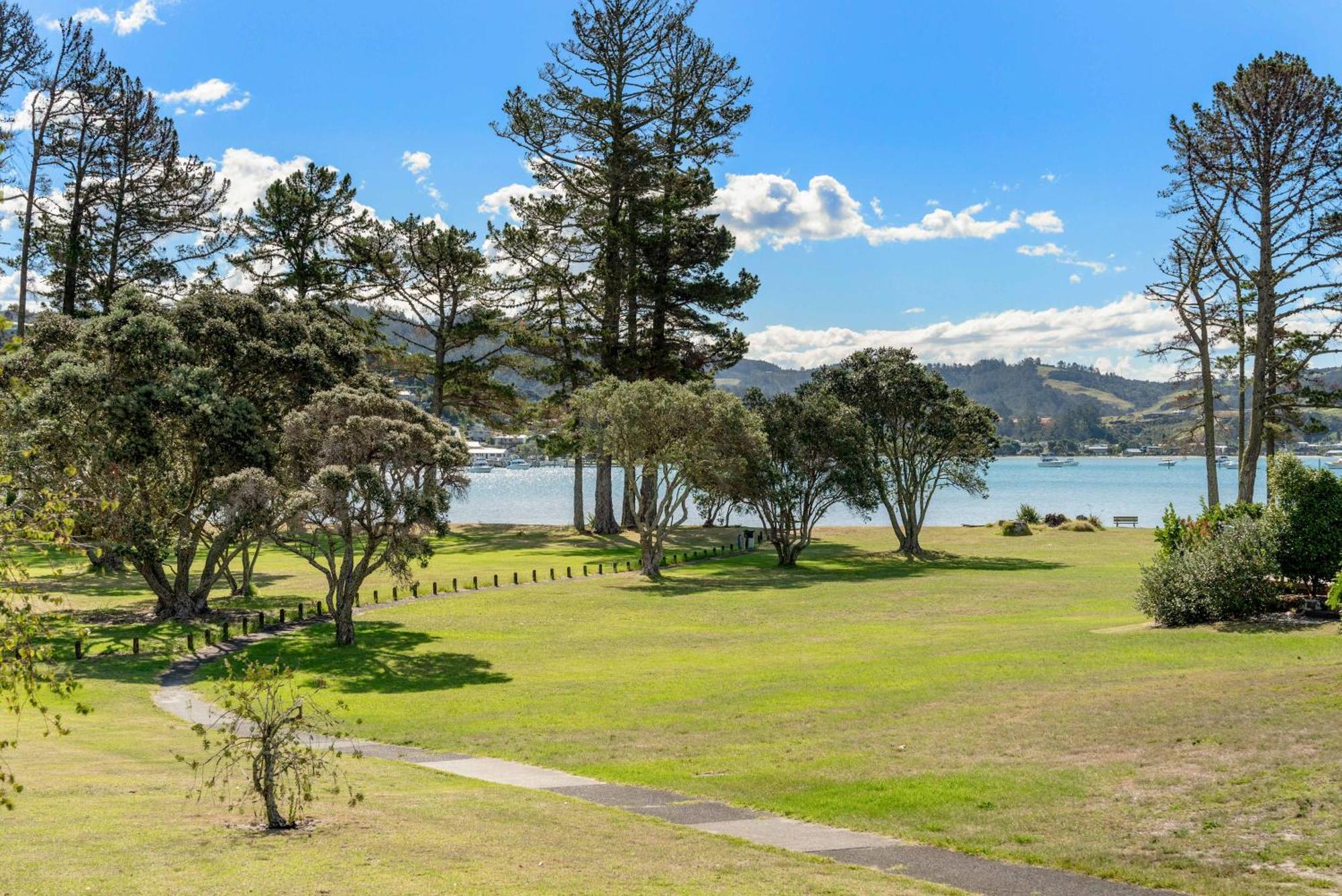 Pauanui Beach House Suntrap Buitenkant foto